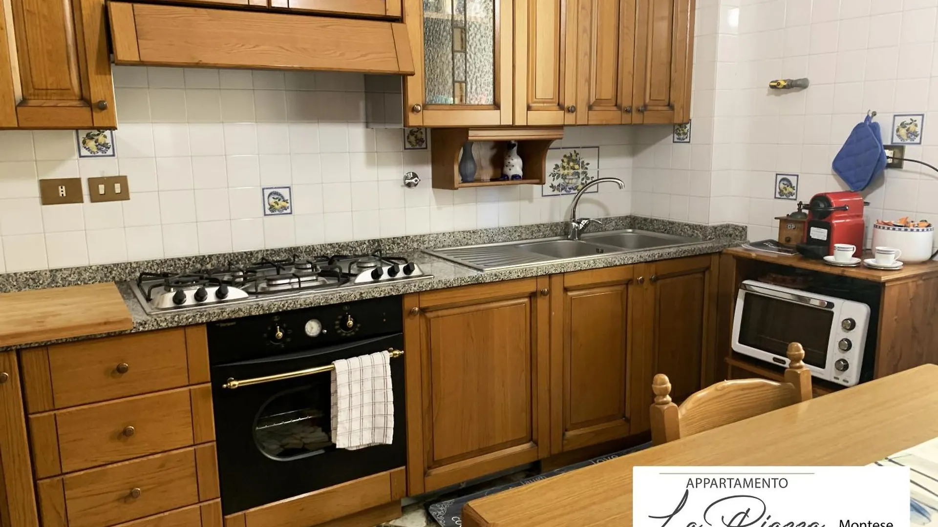 Appartamento La Piazza Montese Apartment