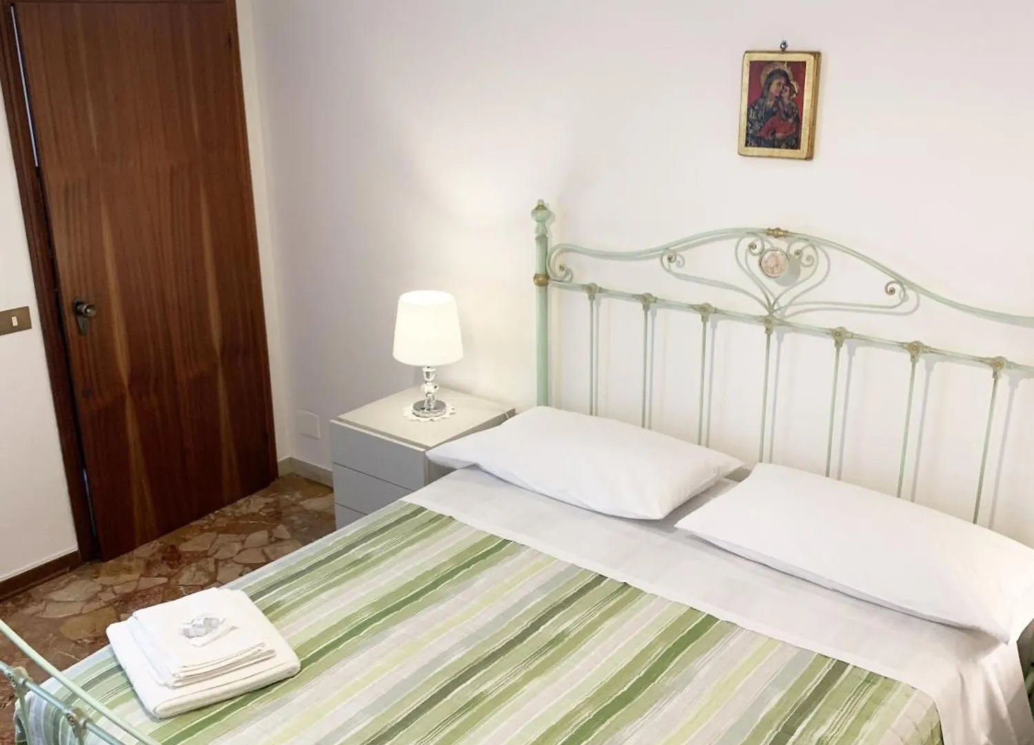 Apartment Appartamento La Piazza Montese